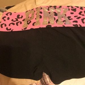COPY - Awesome Pink bling Yoga shorts M!!
